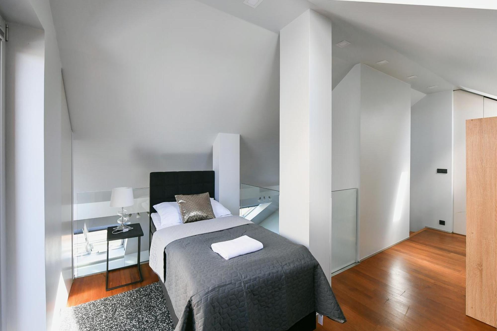 Luxury Central Duplex With Terrace Prague Exterior photo