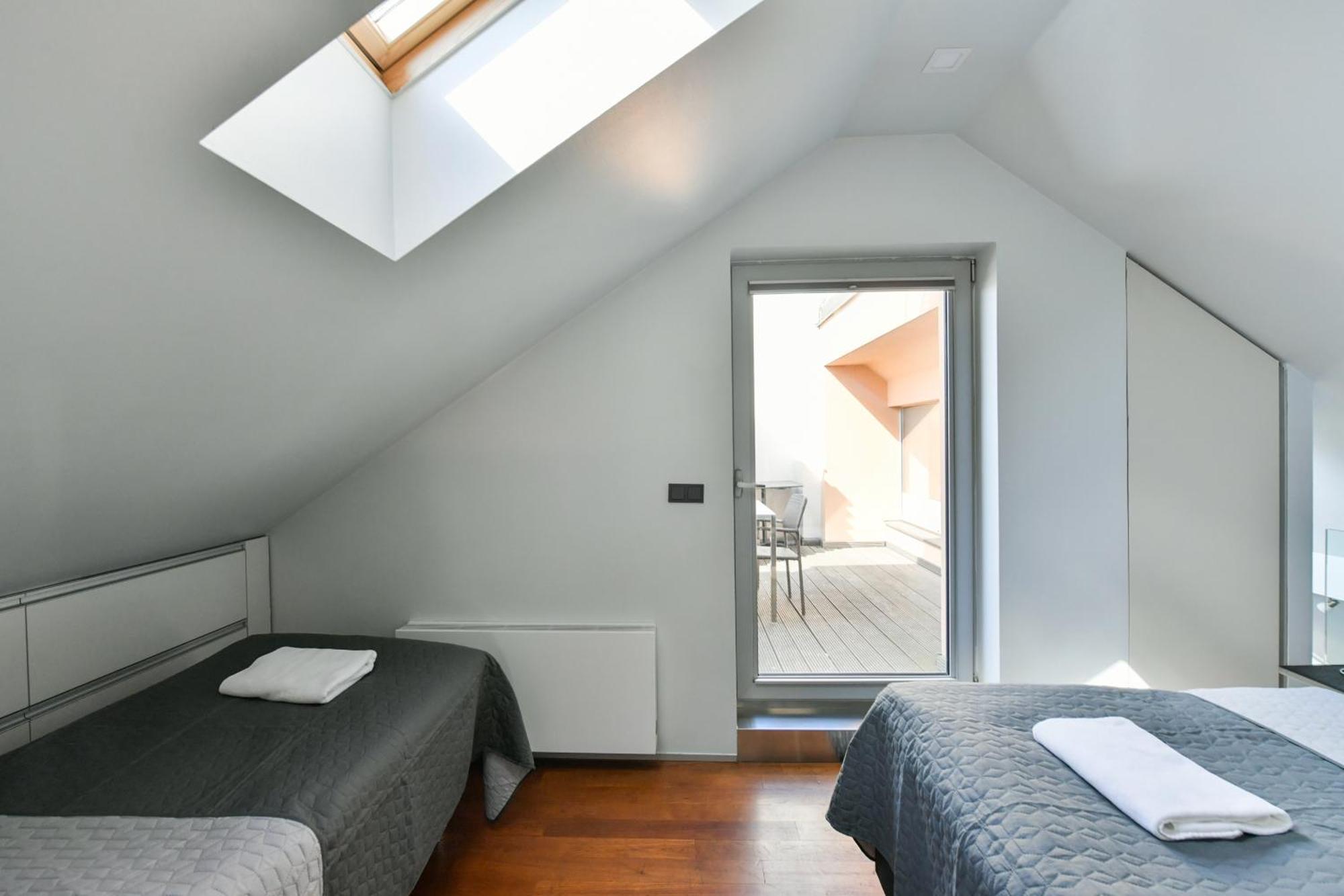 Luxury Central Duplex With Terrace Prague Exterior photo